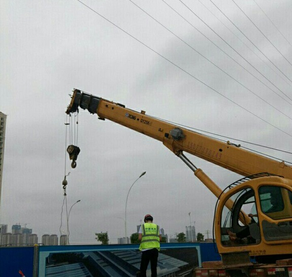 近電式防碰智能預(yù)警裝置